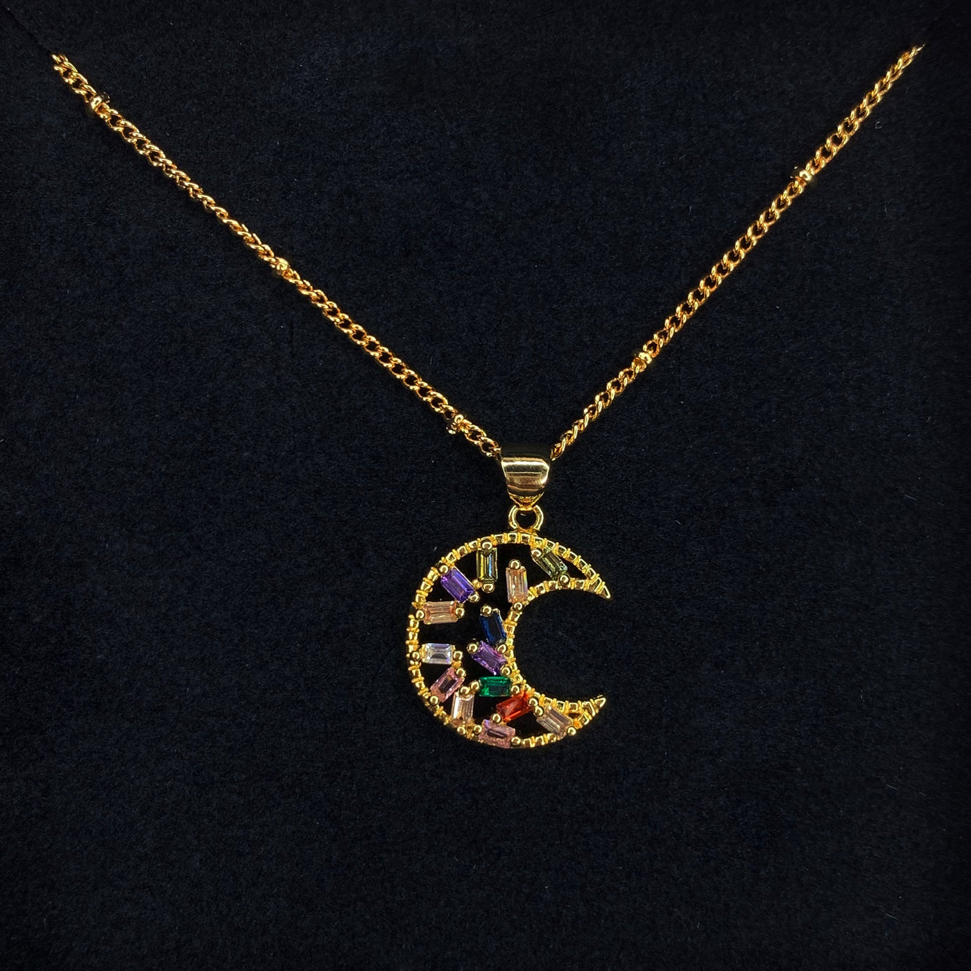 Necklace "Zirkonia Mond"